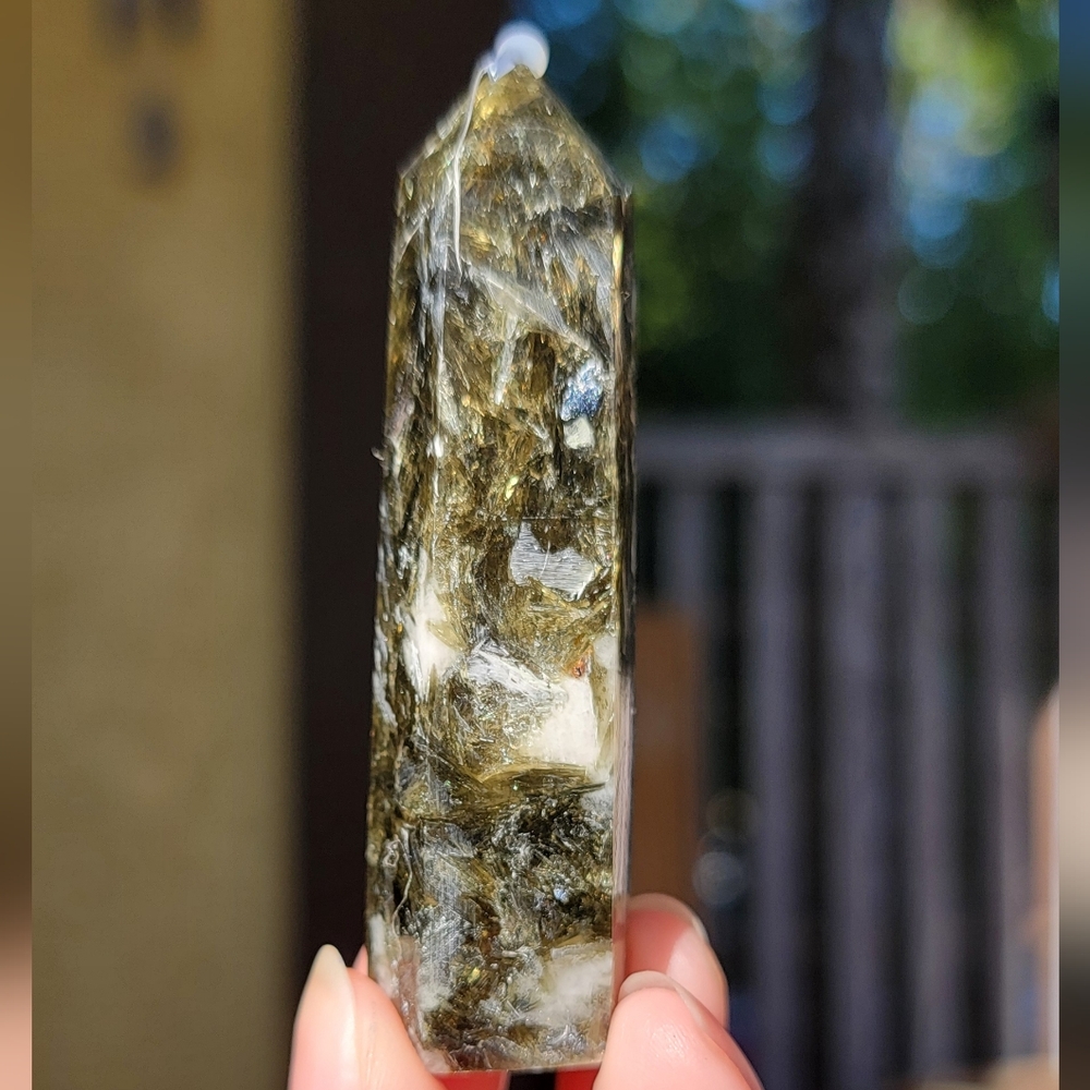 NEW 2.78" GREEN TOURMALINE WITH MICA TOWER